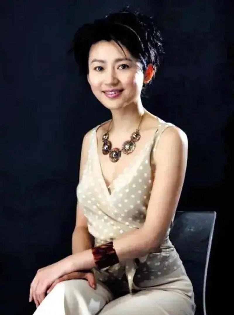 新闻联播女主持 - 中央电视台新闻联播女主持-第6张图片-华田资讯 新闻联播女主持 - 中央电视台新闻联播女主持-第6张图片-华田资讯