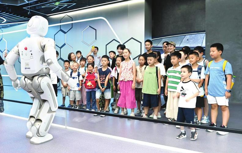中小学人工智能教育(中小学人工智能教育应该把握好哪些原则)-第7张图片-华田资讯 中小学人工智能教育(中小学人工智能教育应该把握好哪些原则)-第7张图片-华田资讯