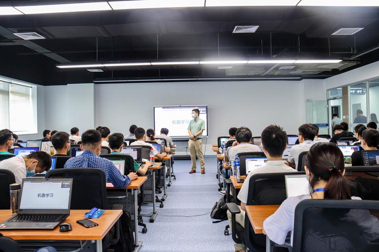 人工智能培训学院 - 人工智能教育研究院-第2张图片-华田资讯 人工智能培训学院 - 人工智能教育研究院-第2张图片-华田资讯