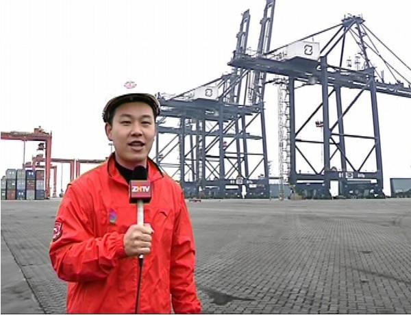 出镜报道与新闻主持(出镜报道与节目主持)-第8张图片-华田资讯 出镜报道与新闻主持(出镜报道与节目主持)-第8张图片-华田资讯