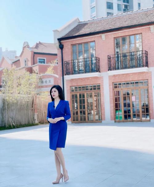 东方新闻主持人 - 东方新闻主持人李菡-第1张图片-华田资讯 东方新闻主持人 - 东方新闻主持人李菡-第1张图片-华田资讯