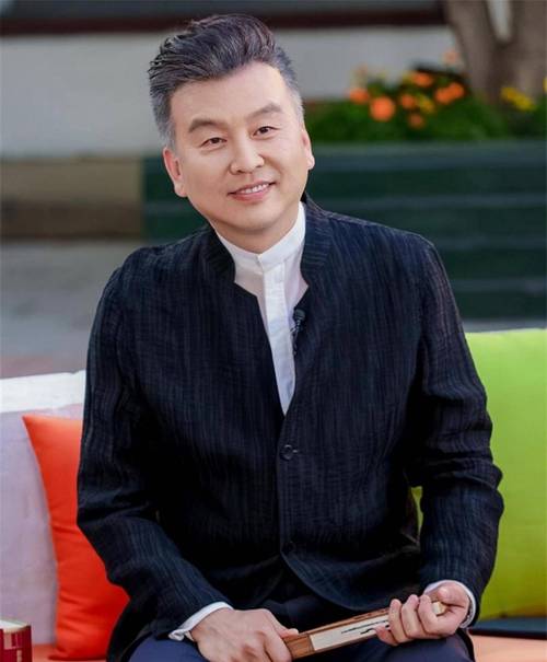 央视新闻男主持(央视新闻主播名单)-第5张图片-华田资讯 央视新闻男主持(央视新闻主播名单)-第5张图片-华田资讯
