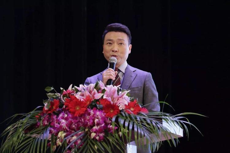 甘肃新闻主持人 - 甘肃新闻主持人袁晨光-第6张图片-华田资讯 甘肃新闻主持人 - 甘肃新闻主持人袁晨光-第6张图片-华田资讯